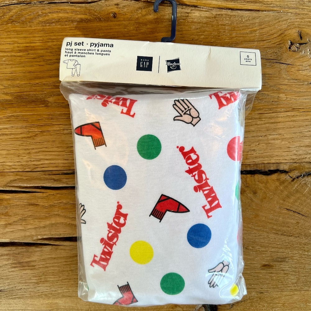 GAP. NWT. Size 5 years. "Twister" PJ set. Long sleeved shirt and pants.